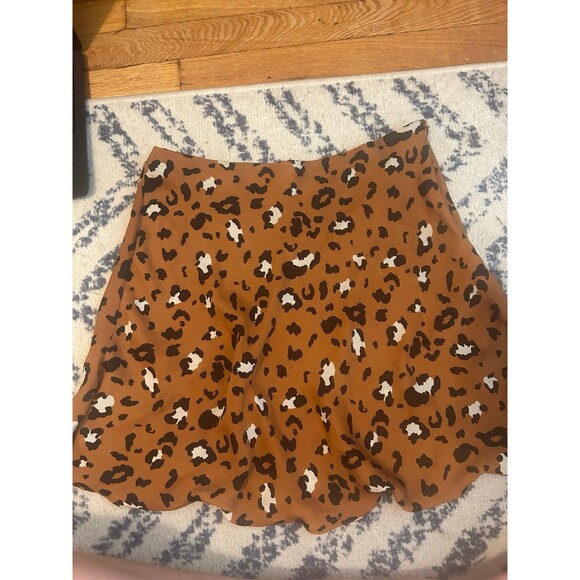 Urban Outfitters Leopad Print Swingy Satin Mini Skirt - Picture 2 of 4